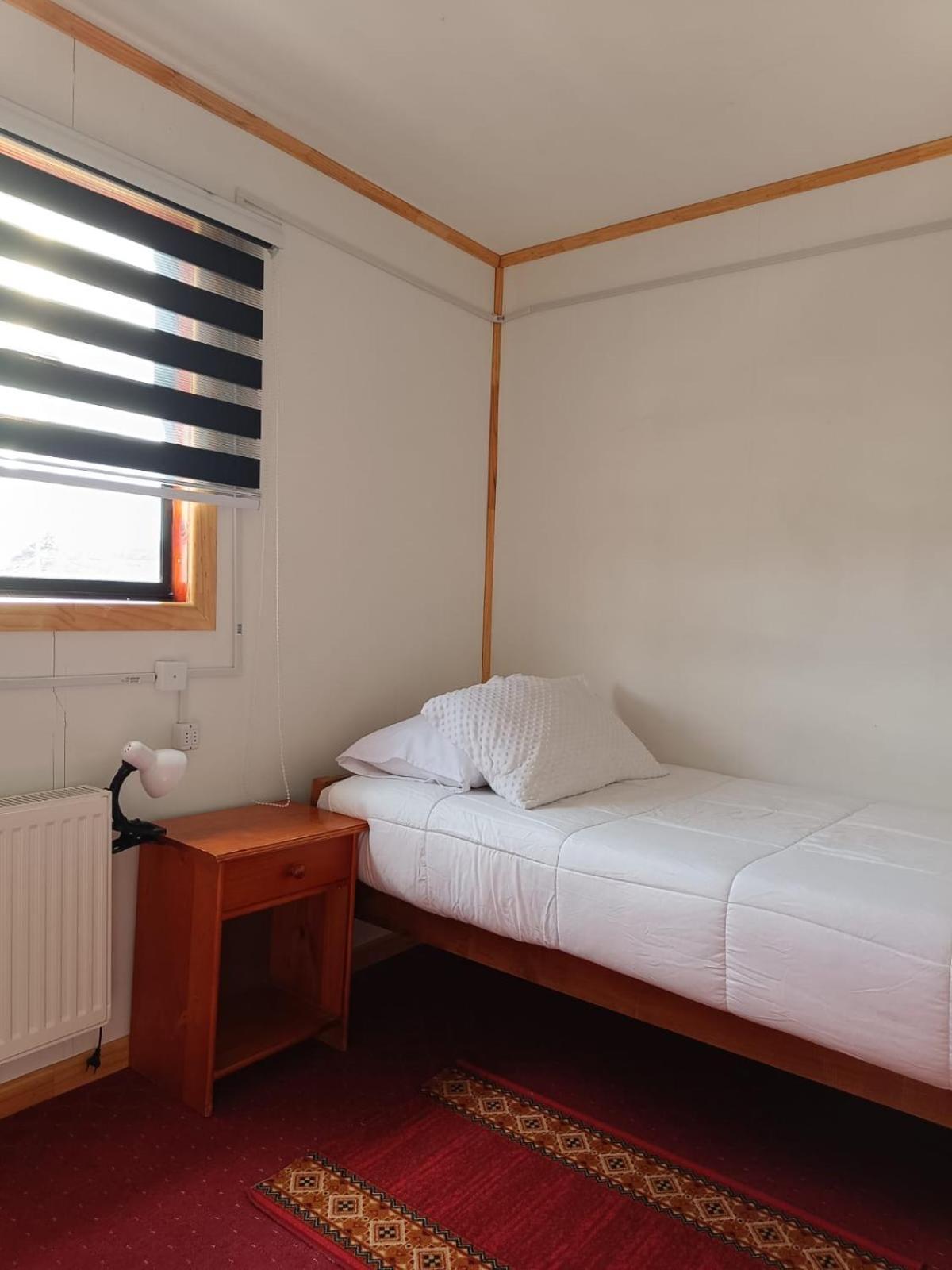 Hostal B&B Coastal Natales Пуерто Наталес Екстериор снимка